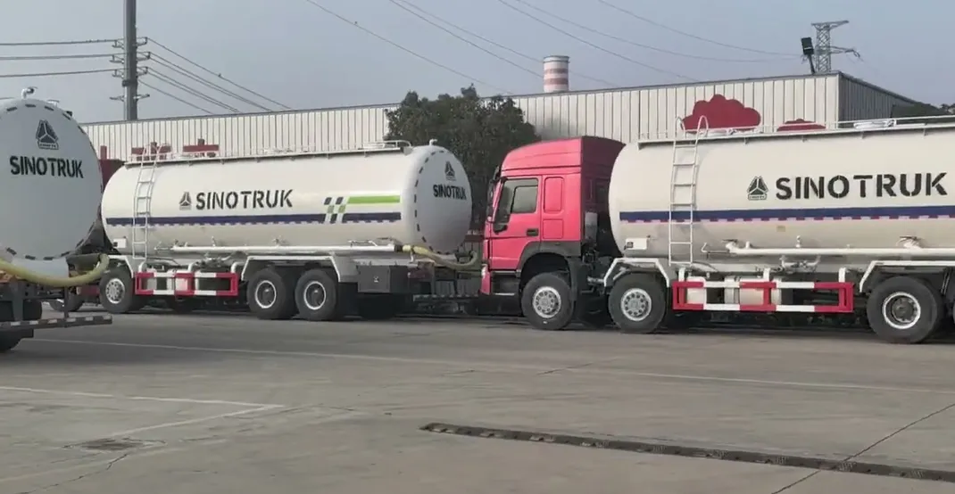 SINOTRUK Dry Mixed Dust Trucks Delivered to Ethiopia Drive Construction Transport Efficiency