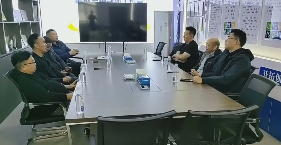 Technical Discussion Held with Russian Clients on Power Supply Trucks