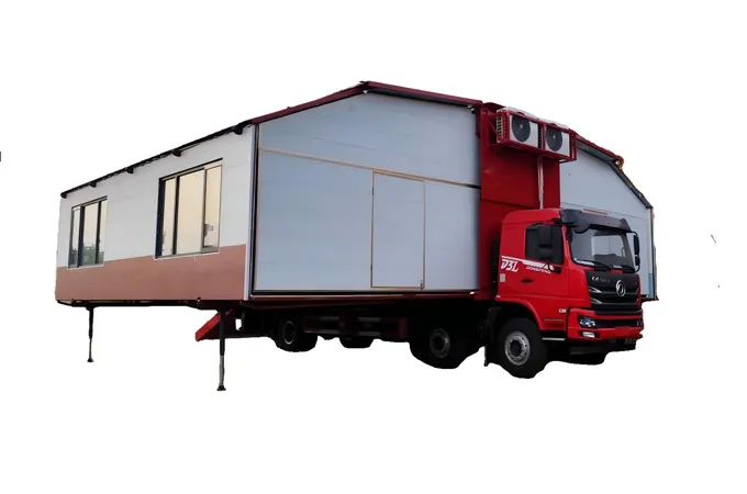 Dongfeng 100cubic Meters Banquet Hall Truck