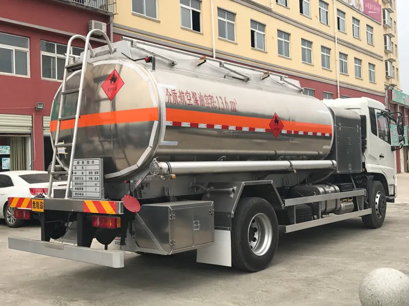 trucks mercedes benz