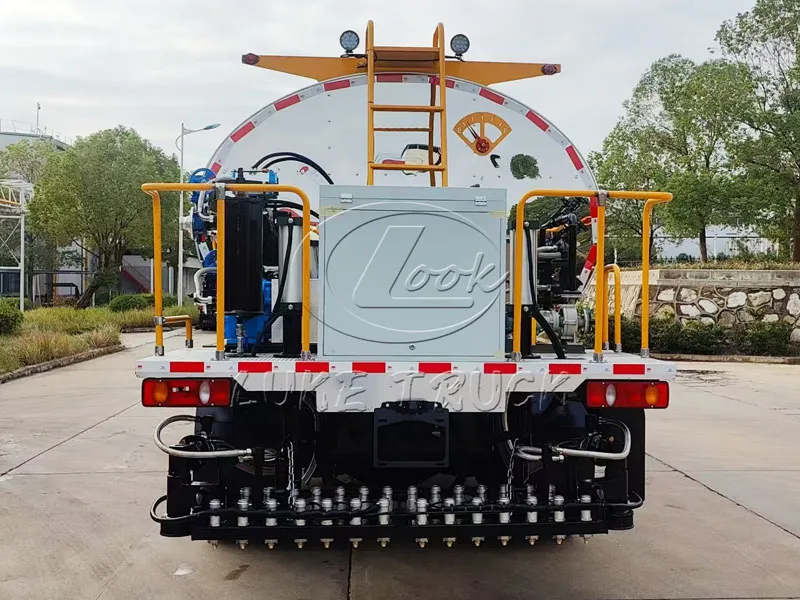 dongfeng tianjin asphalt distributor truck supplier