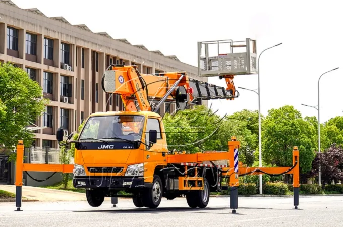 How Does A Aerial Working Platform Truck Work？
