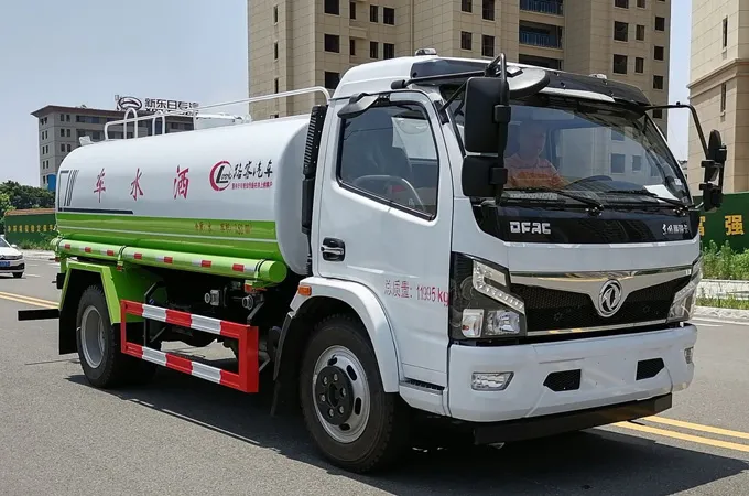Dongfeng Dolica 10m³ Water Sprinkler Truck