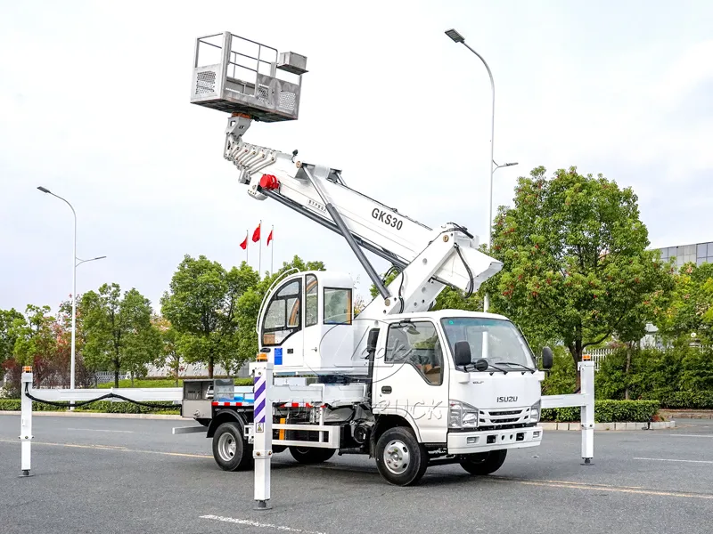 30-meter white Qingling Aerial Working Platform Truck