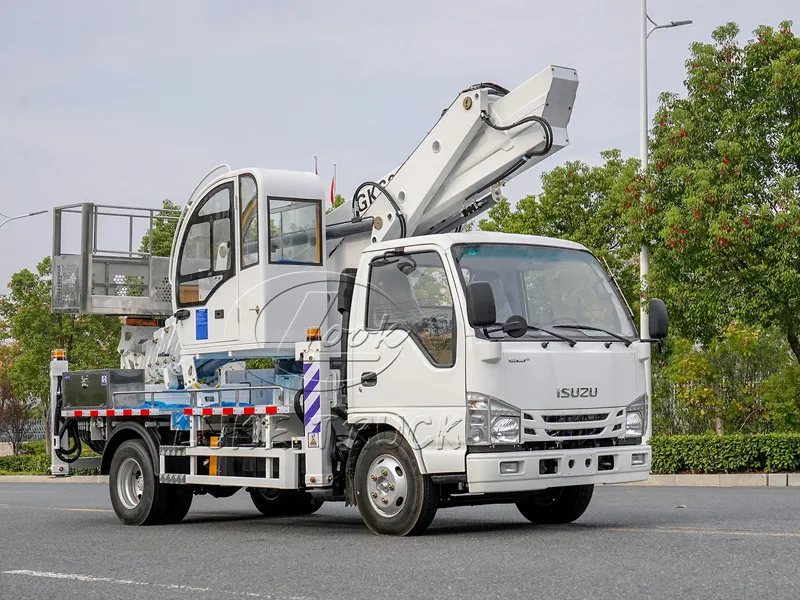 30-meter white Qingling Aerial Working Platform Truck