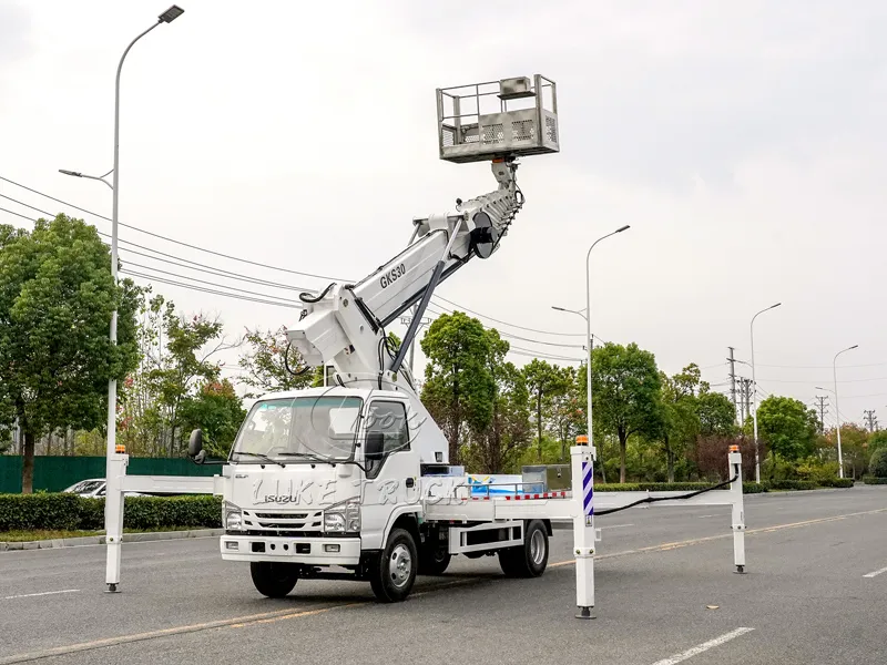30-meter white Qingling Aerial Working Platform Truck