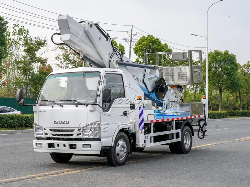 30-meter white Qingling Aerial Working Platform Truck