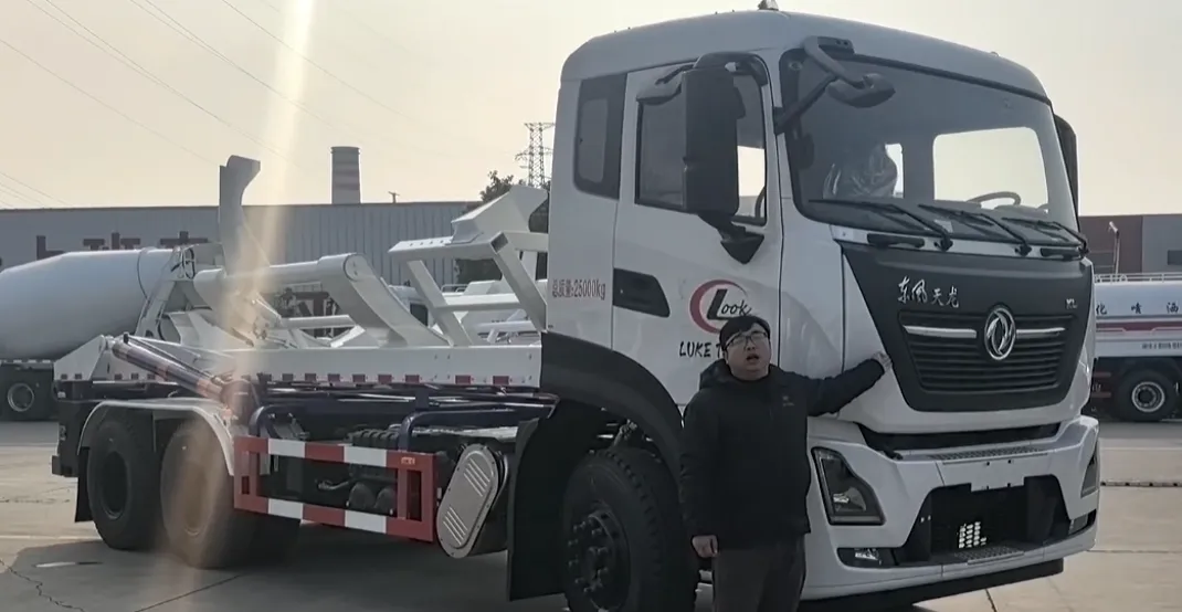 Dongfeng demountable tanker carrier export to The United Arab Emirates, Contribute to the construction of local oil fields.