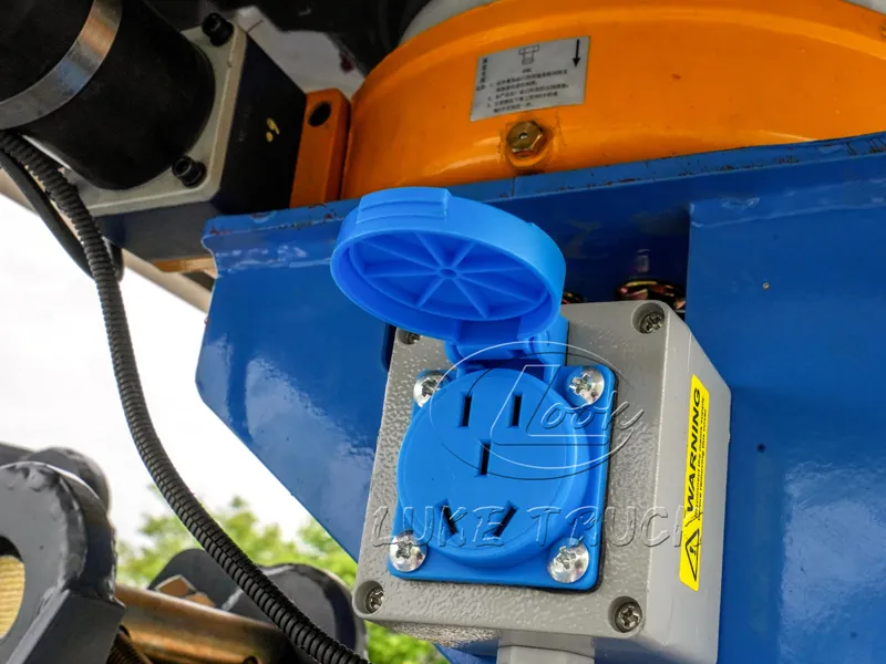 Isuzu 35-meter Aerial Working Platform Truck