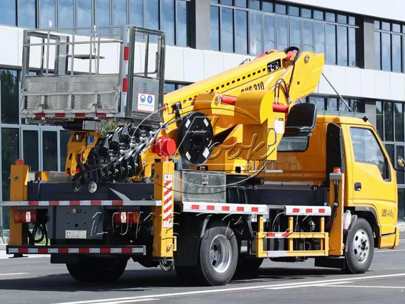 Jiangling 31-meter Aerial Working Platform Truck with Straight Boom