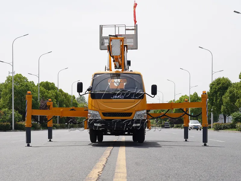 Jiangling Shunda 28-meter Aerial Working Platform Truck