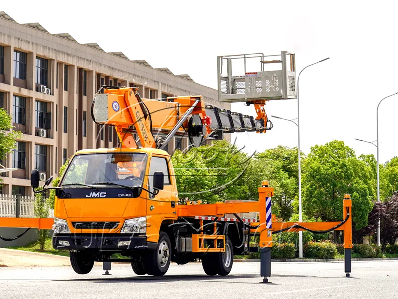 Jiangling Shunda 28-meter Aerial Working Platform Truck