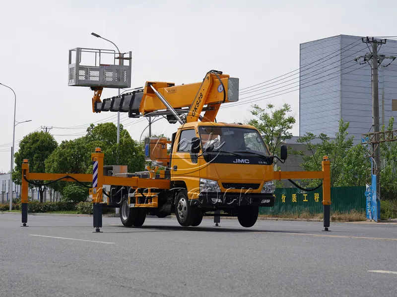 Jiangling Shunda 28-meter Aerial Working Platform Truck