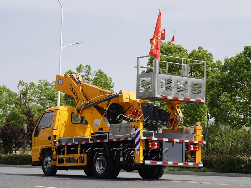 Jiangling Shunda 28-meter Aerial Working Platform Truck