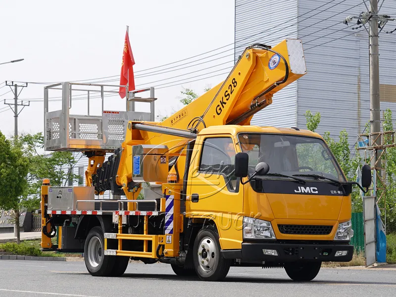 Jiangling Shunda 28-meter Aerial Working Platform Truck