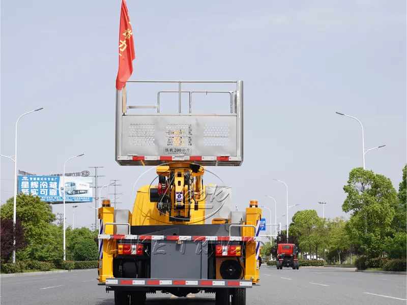 Jiangling Shunda 28-meter Aerial Working Platform Truck