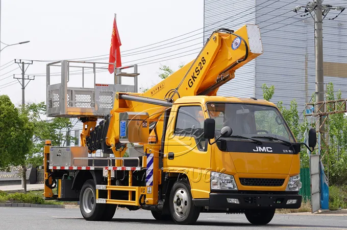 Jiangling Shunda 28-meter Aerial Working Platform Truck