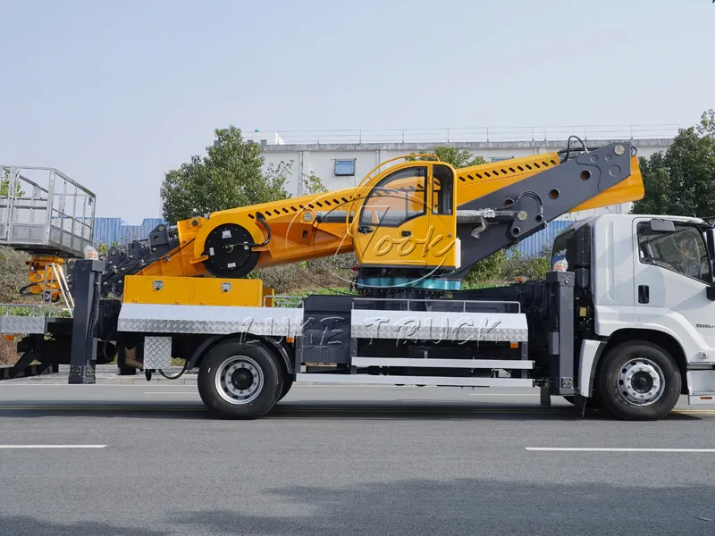 Isuzu 45-meter Aerial Working Platform Truck