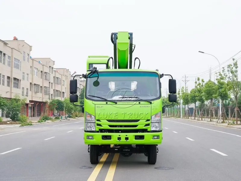Green 100p Isuzu 33 Meter Aerial Working Platform Truck