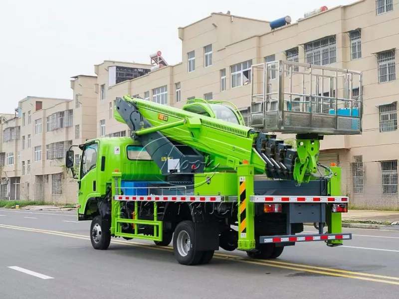 Green 100p Isuzu 33 Meter Aerial Working Platform Truck
