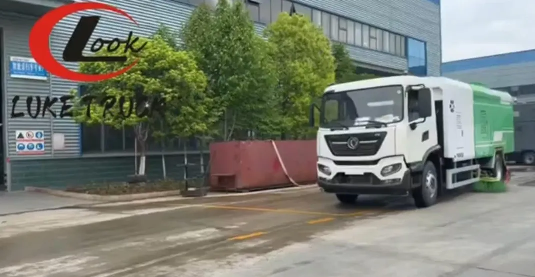 The Dongfeng Tianjin road pollution removal vehicle produced by Hubei Luke Automobile is currently undergoing off-line testing