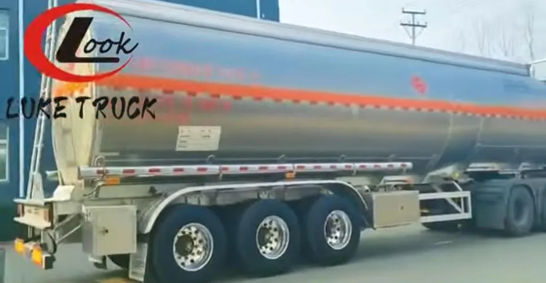 45 Cubic Metre Three-Axle Semi-Trailer Aluminium Alloy Large Oil Tank Transport Vehicle