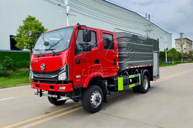 Dongfeng Huashen Water Tank Fire Sprinkler Truck
