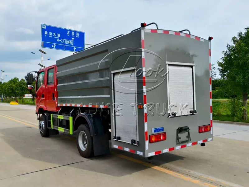 dongfeng huashen water tank fire sprinkler truck 3