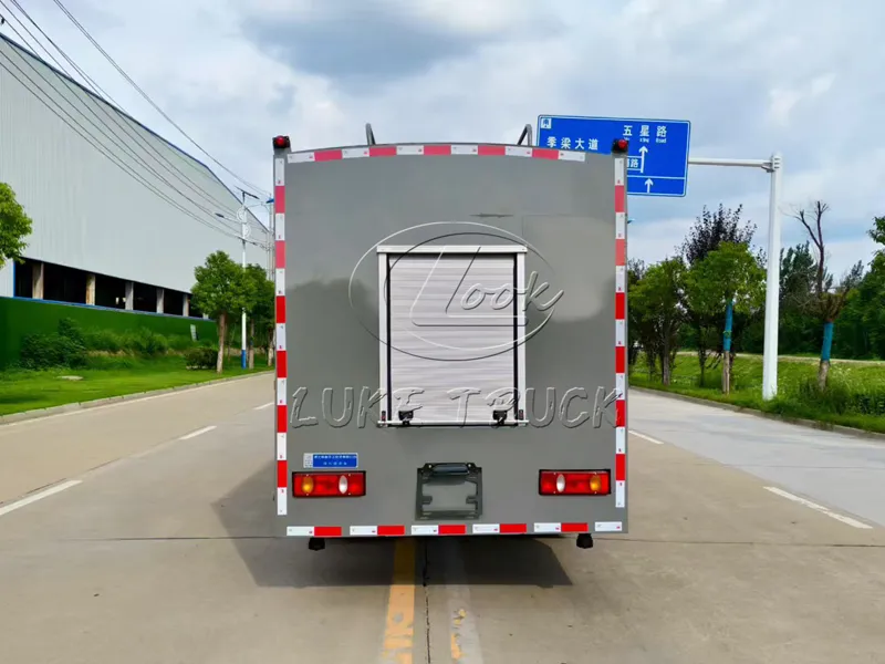 dongfeng huashen water tank fire sprinkler truck 4