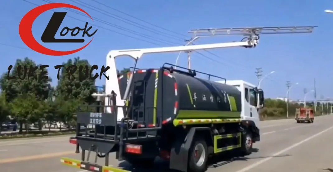 Dongfeng Dolica Solar PV Panel Cleaning Vehicle — Operation Video