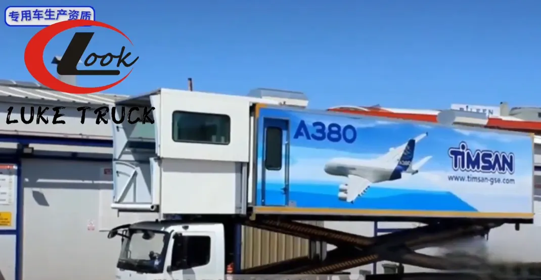 Isuzu Aircraft Catering Truck Operation Video