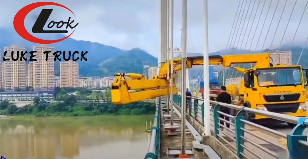 Sinotruk HOWO 18m Boom Bridge Inspection Truck  Hubei Luke Truck